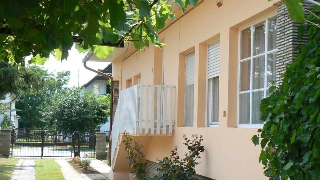 Magdalena Haz Apartment Balatonlelle Exterior photo